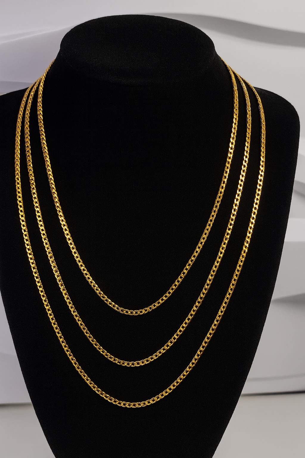 The Avigail 18K Gold Curb Chain Necklace