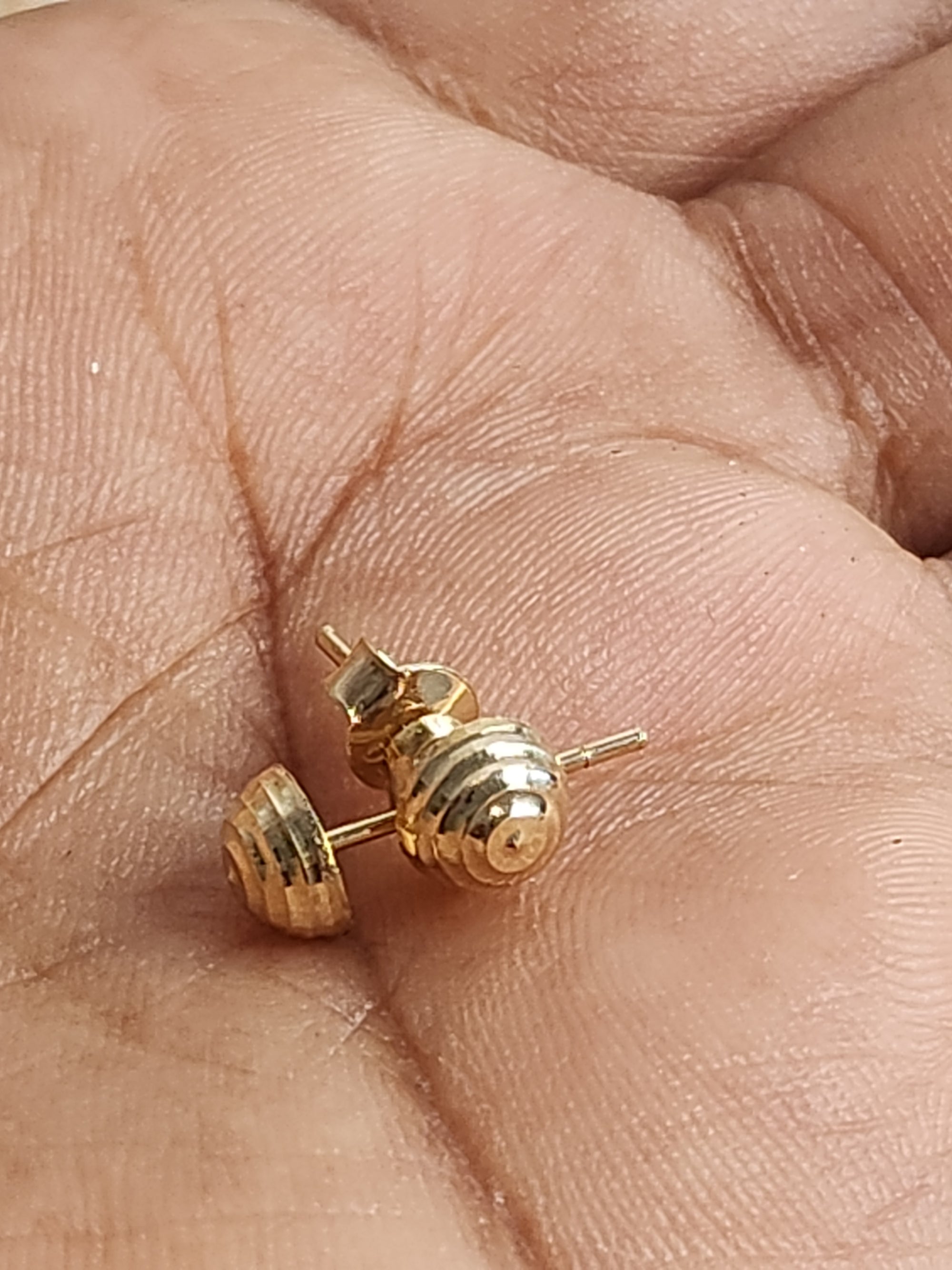 The Zara 18K Gold Shell Stud Earrings